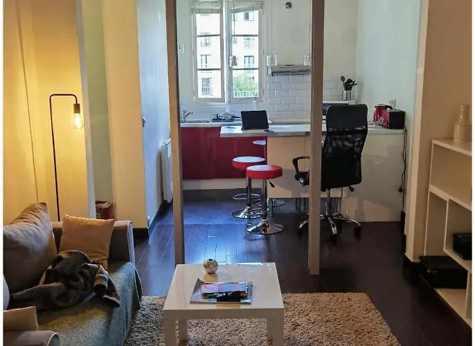 Studio Parisien Eiffel 7e *